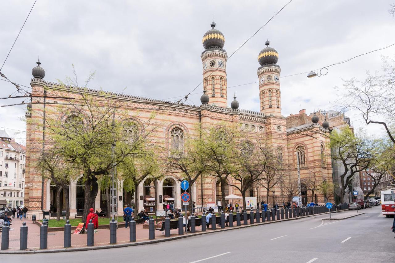 Sesame Wide Apartment Budapest Bagian luar foto