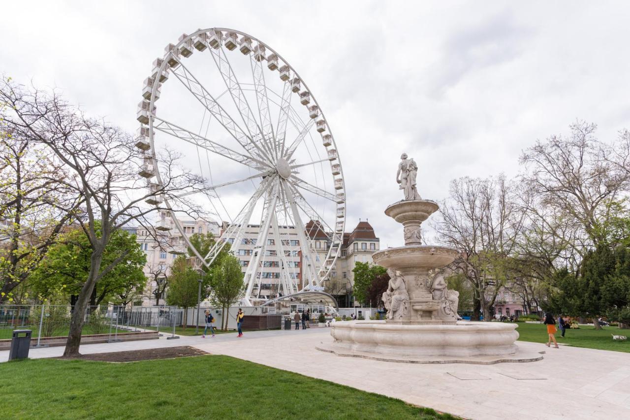 Sesame Wide Apartment Budapest Bagian luar foto