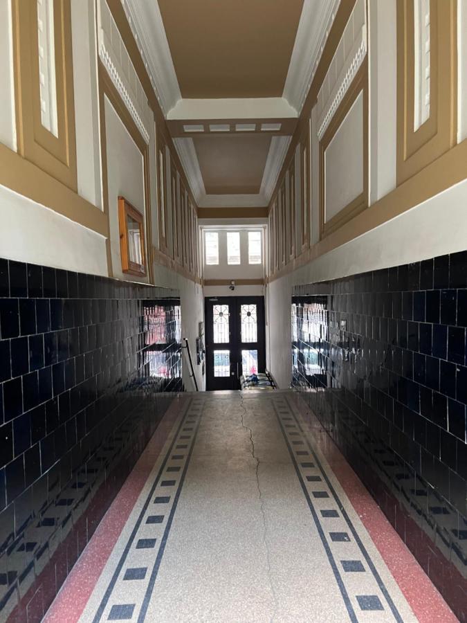 Sesame Wide Apartment Budapest Bagian luar foto