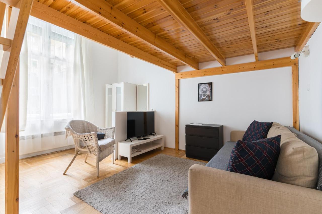 Sesame Wide Apartment Budapest Bagian luar foto