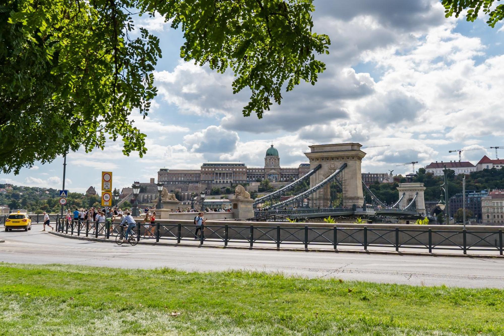 Sesame Wide Apartment Budapest Bagian luar foto