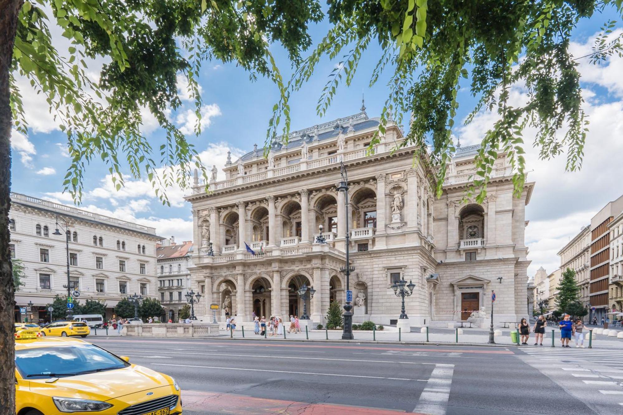 Sesame Wide Apartment Budapest Bagian luar foto